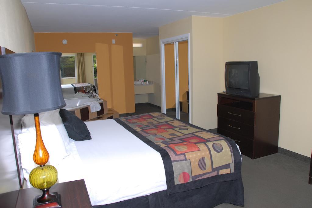 Ramada Branson Hotel And Resort Pokoj fotografie